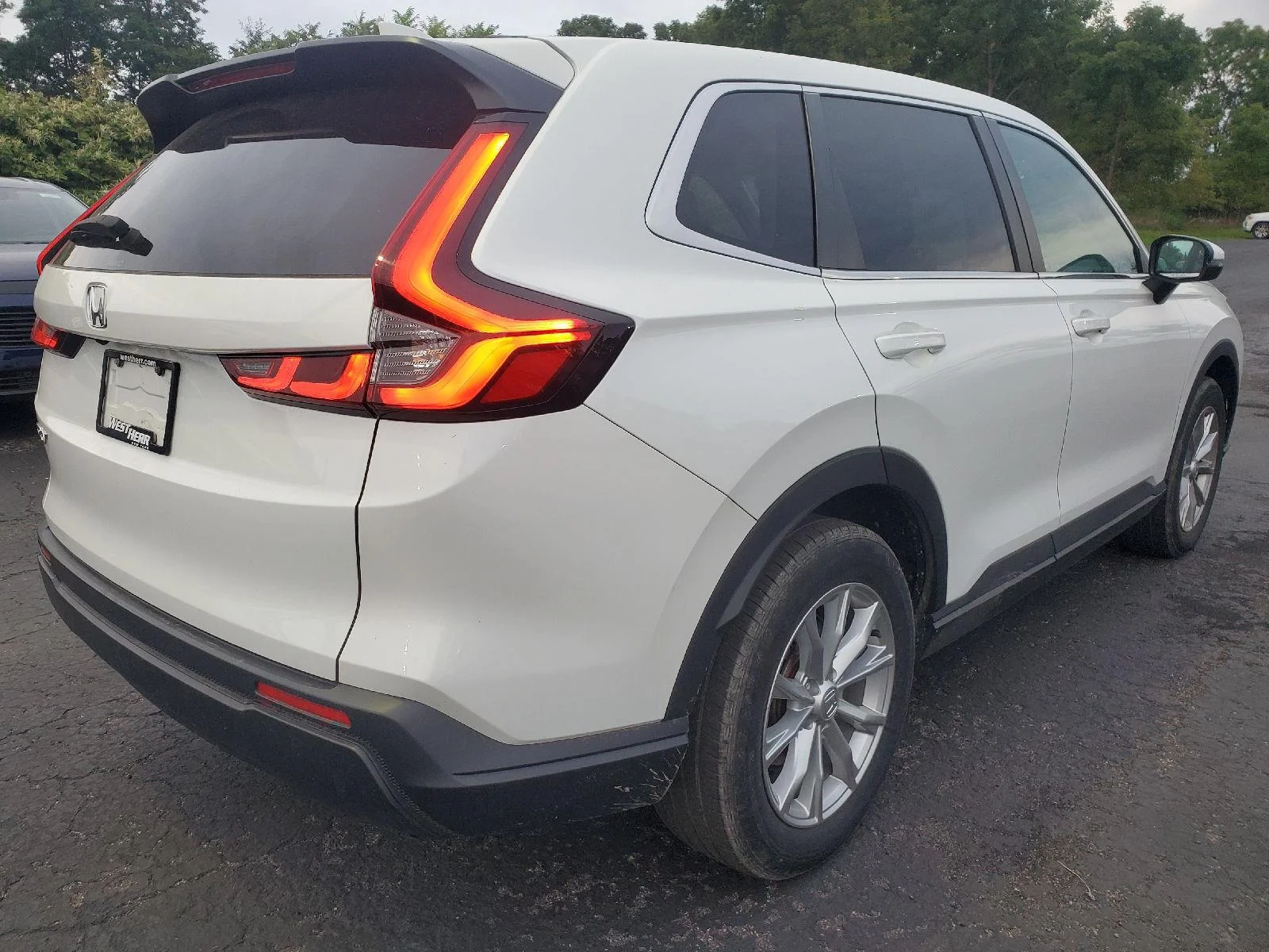 Used 2024 Platinum White Pearl Honda EX image 2