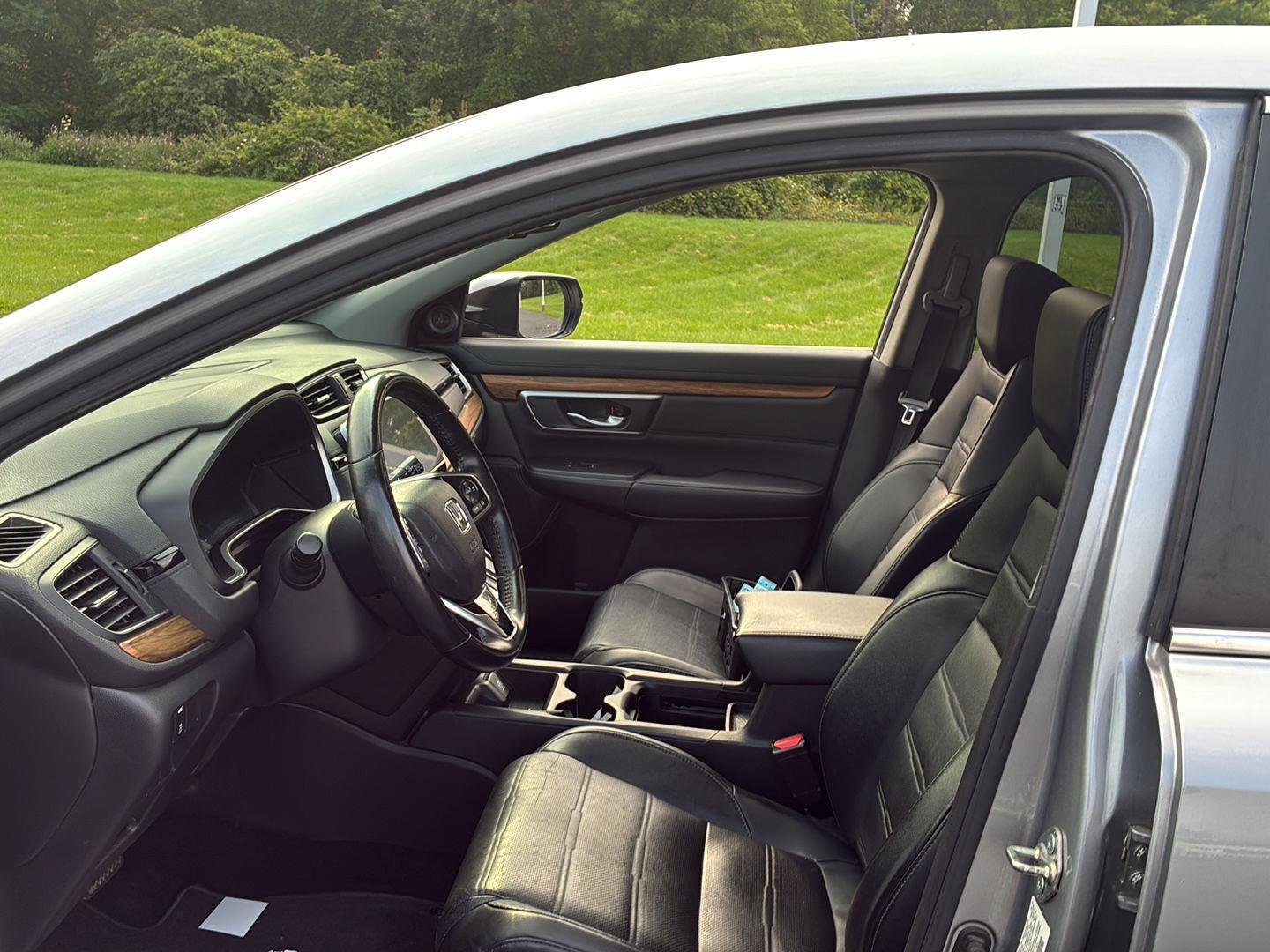 Used 2018 Lunar Silver Metallic Honda EX-L image 12