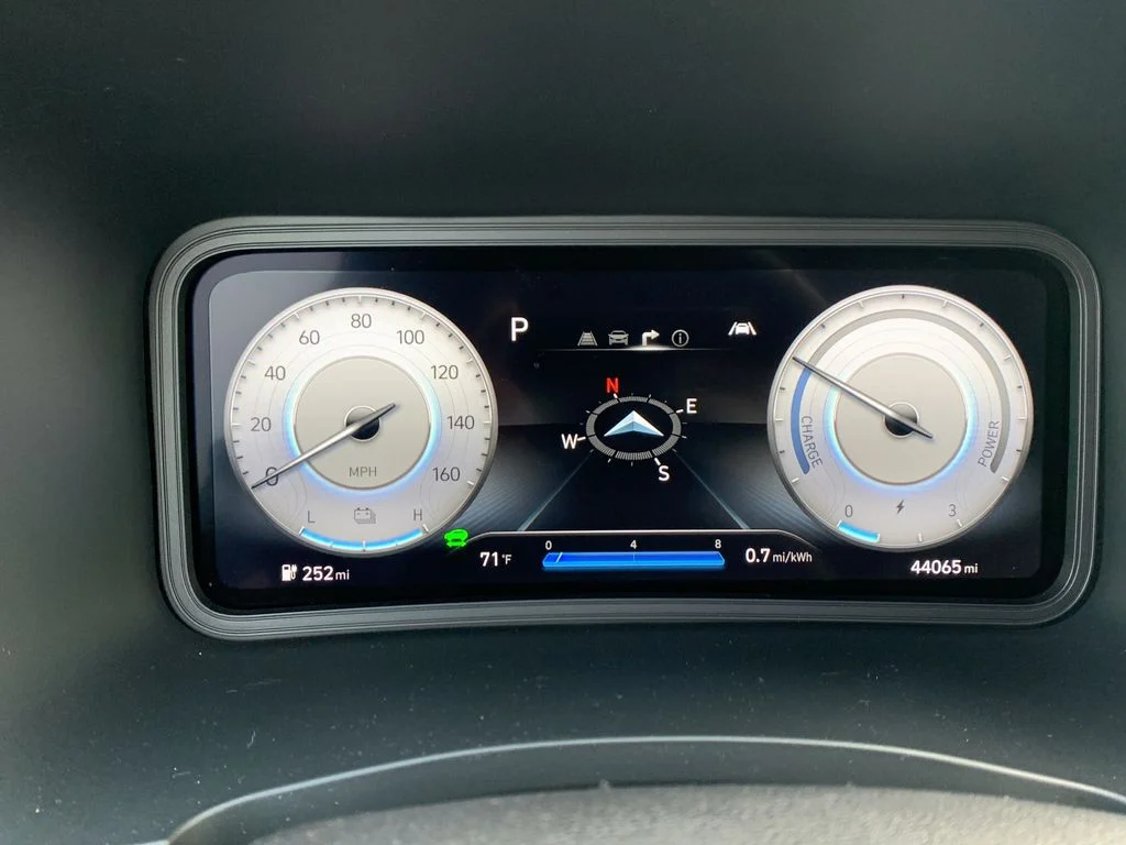Certified Used 2023 Lunar White Hyundai SEL image 25
