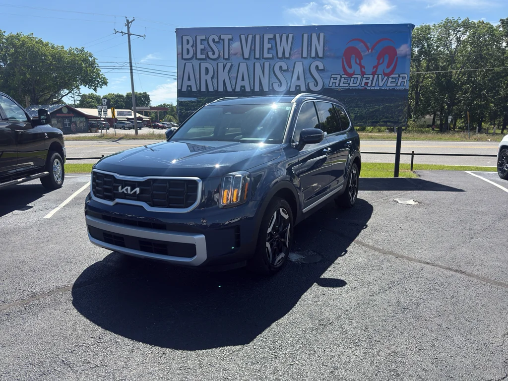 2024 Kia Telluride S FWD's photo