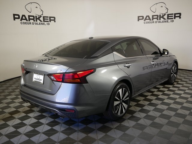 Used 2019 Gun Metallic Nissan SL image 5