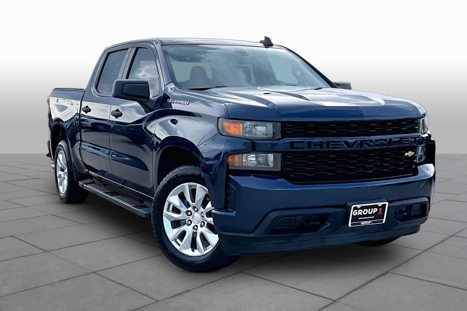 Used 2019 Northsky Blue Metallic Chevrolet Custom image 3