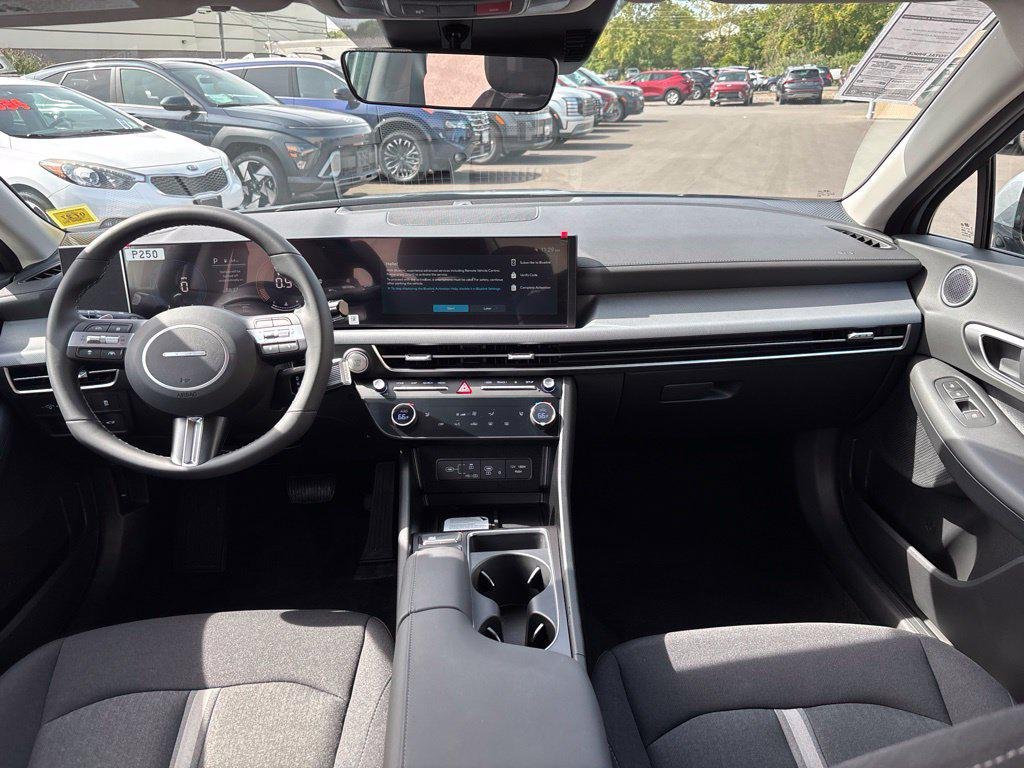 New 2026 Silver Hyundai SEL Sport image 10