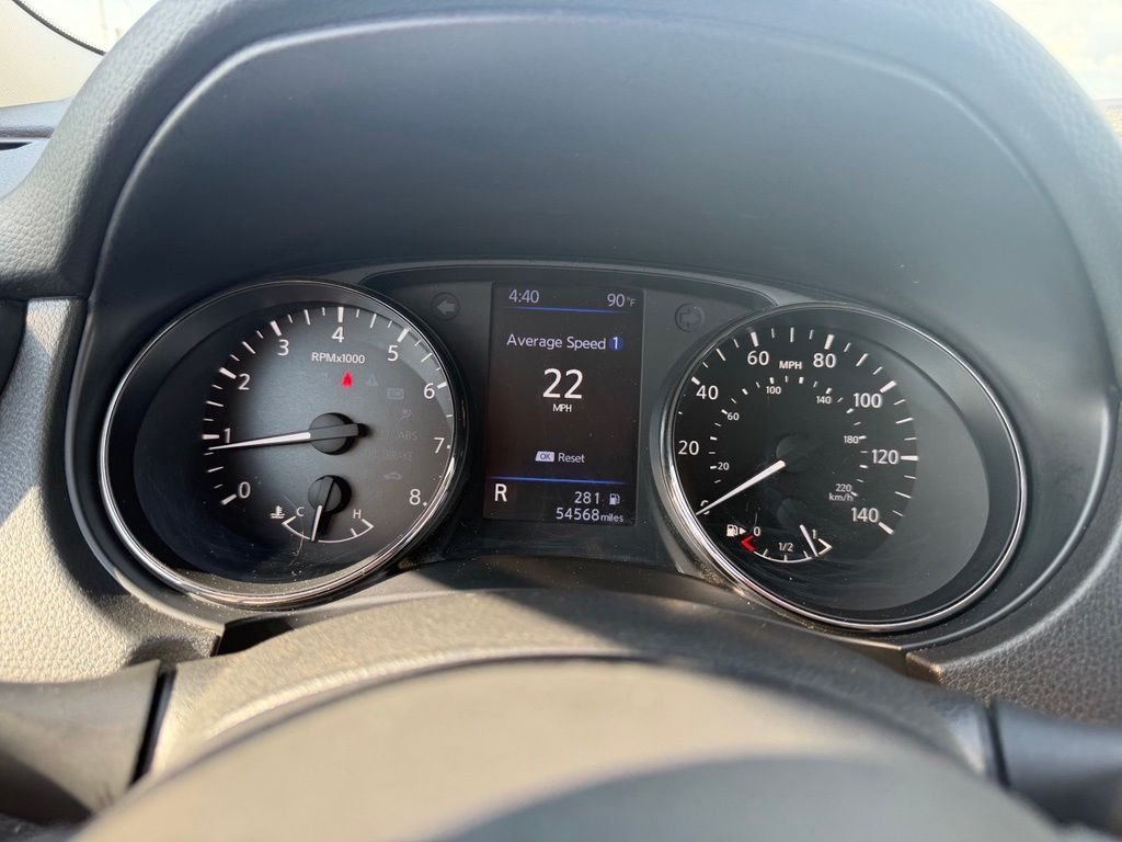 Used 2018 White Nissan S image 3