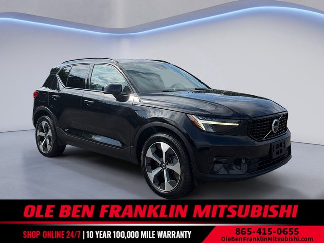 Pre-Owned 2023 Volvo XC40 B5 Plus Dark Theme AWD Sport Utility