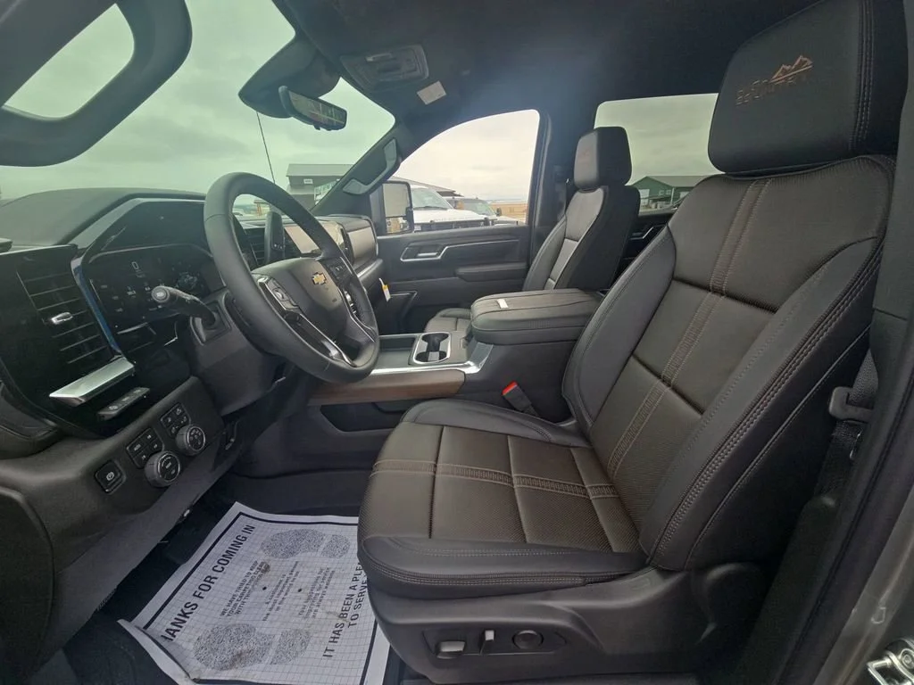 2026 Chevrolet Silverado 3500 HD High Country - Photo 15
