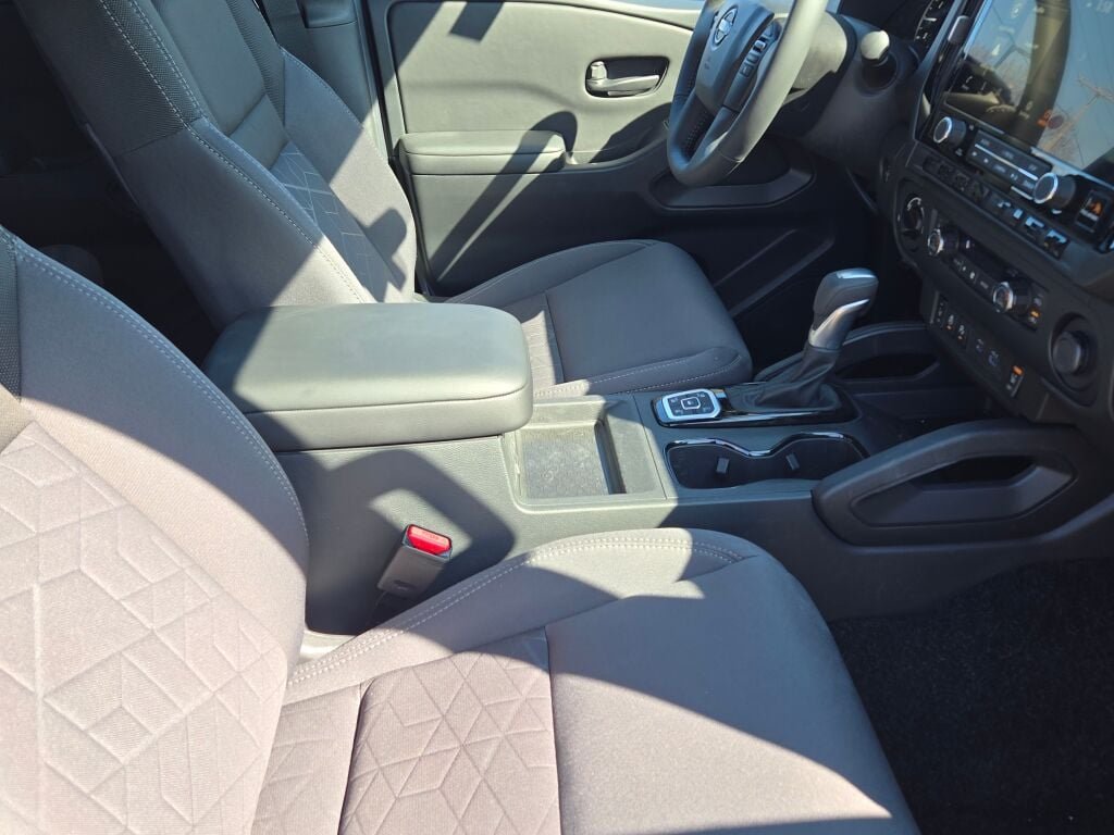 New 2026 Boulder Gray Pearl Nissan Crew Cab SV image 6