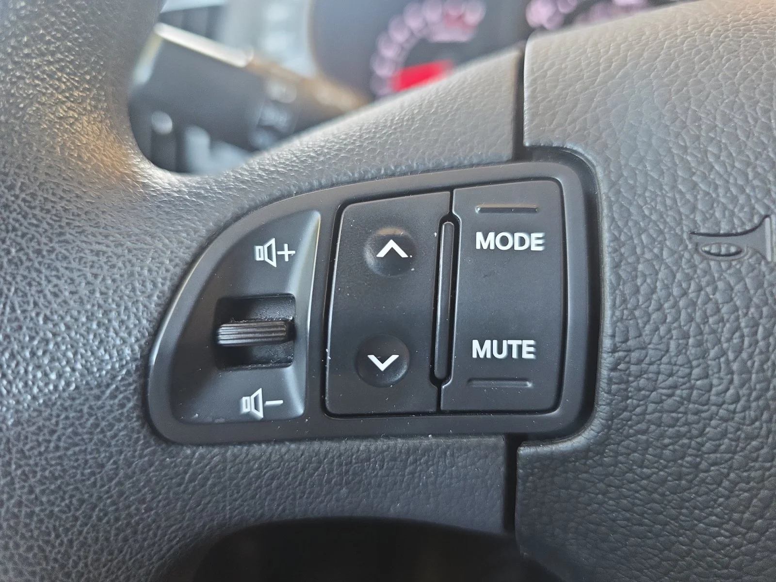 Used 2015 Bright Silver Kia LX image 23