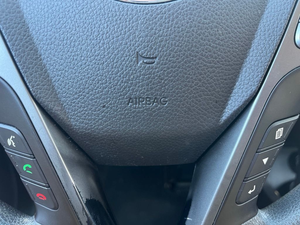 Used 2017 White Hyundai 2.4 image 17