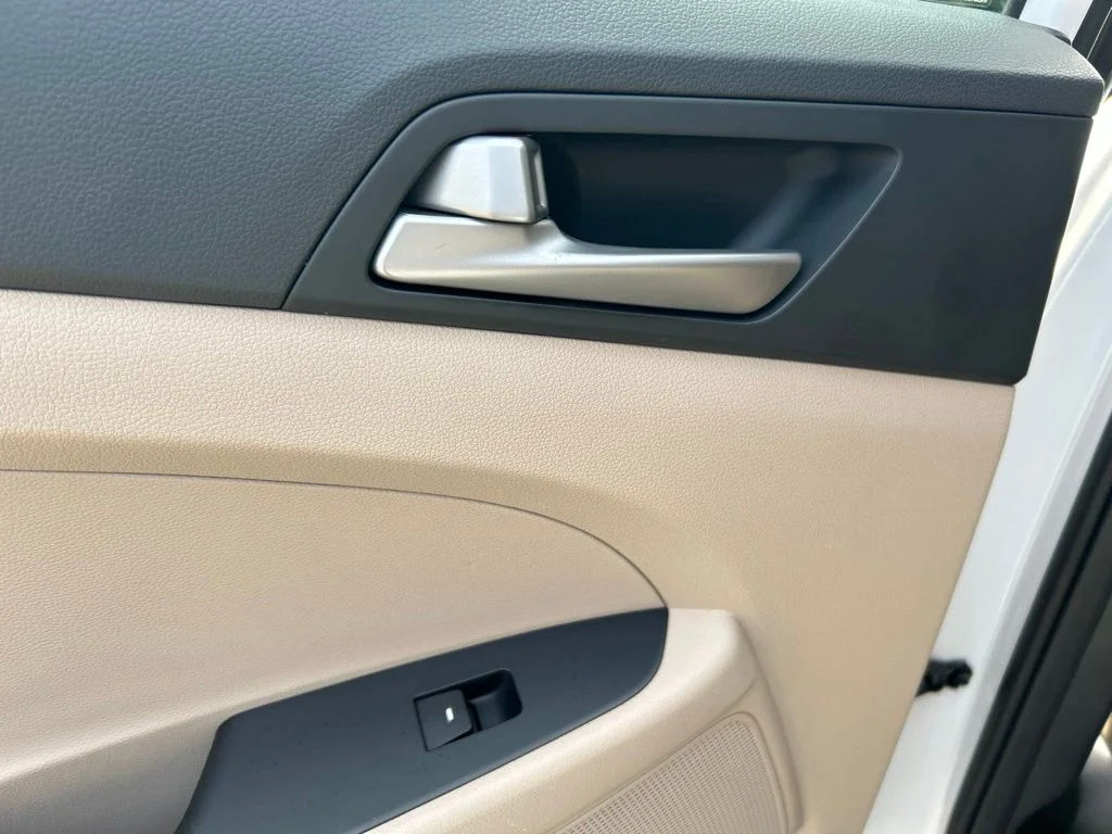 Used 2018 White Hyundai SEL Plus image 20
