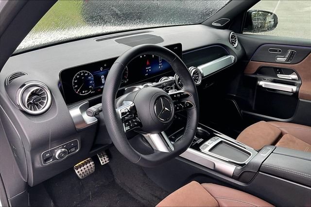 Used 2025 White Mercedes-Benz GLB 250 image 5
