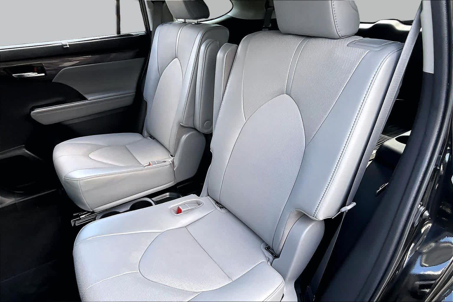 Used 2022 Midnight Black Metallic Toyota Limited image 19