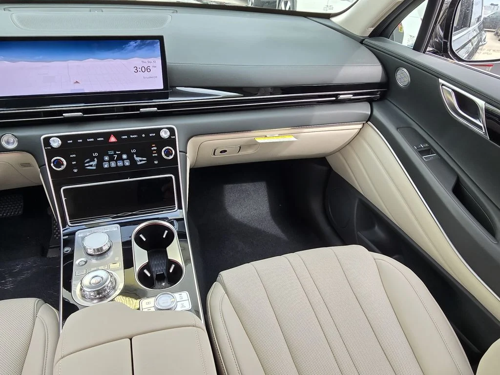 New 2026 Silver Genesis 2.5T image 9