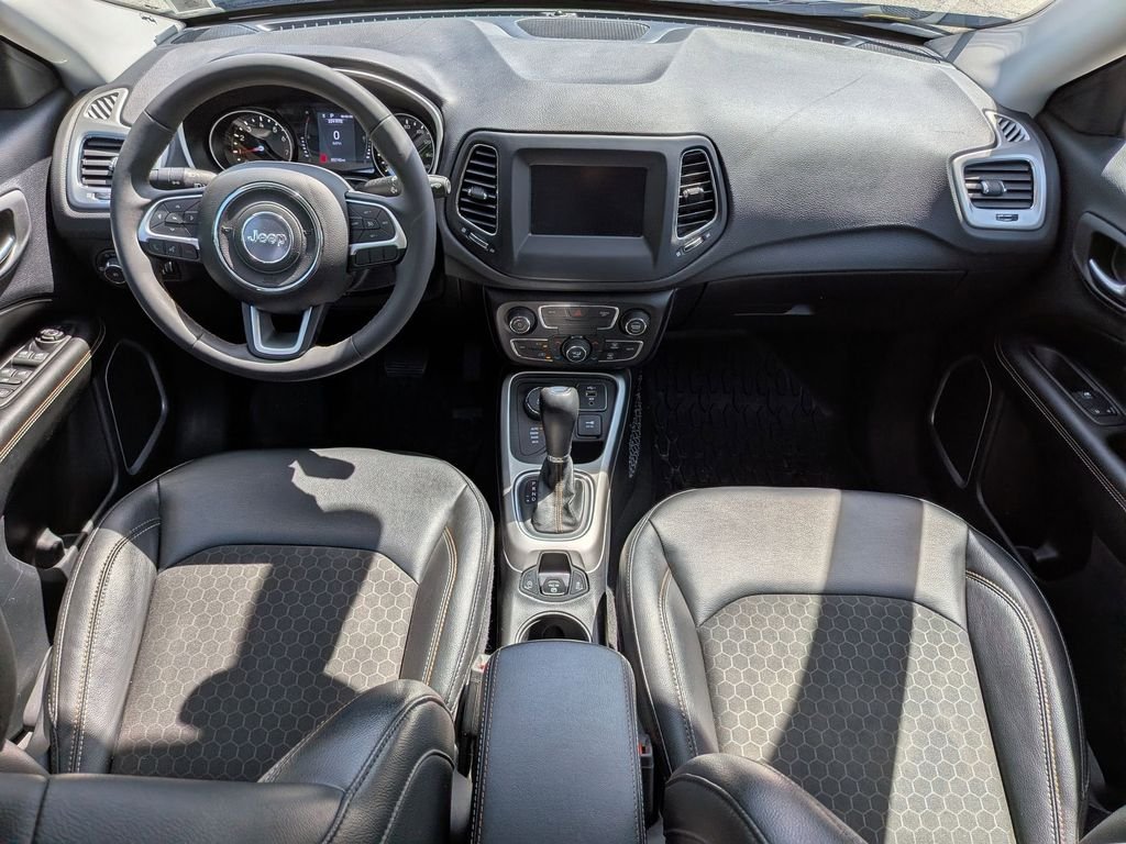 Used 2021 Blue Jeep Latitude image 18