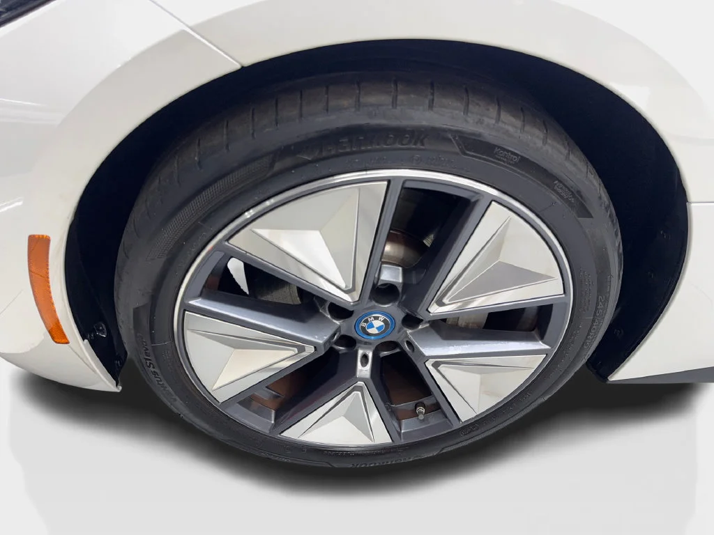 Used 2024 White BMW eDrive35 image 90