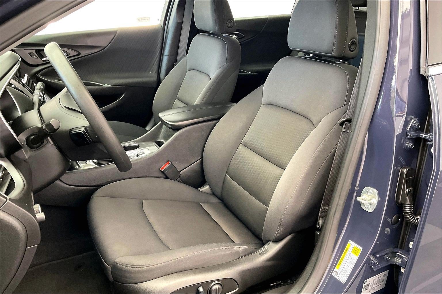Used 2025 Night Shade Metallic Chevrolet LT image 17