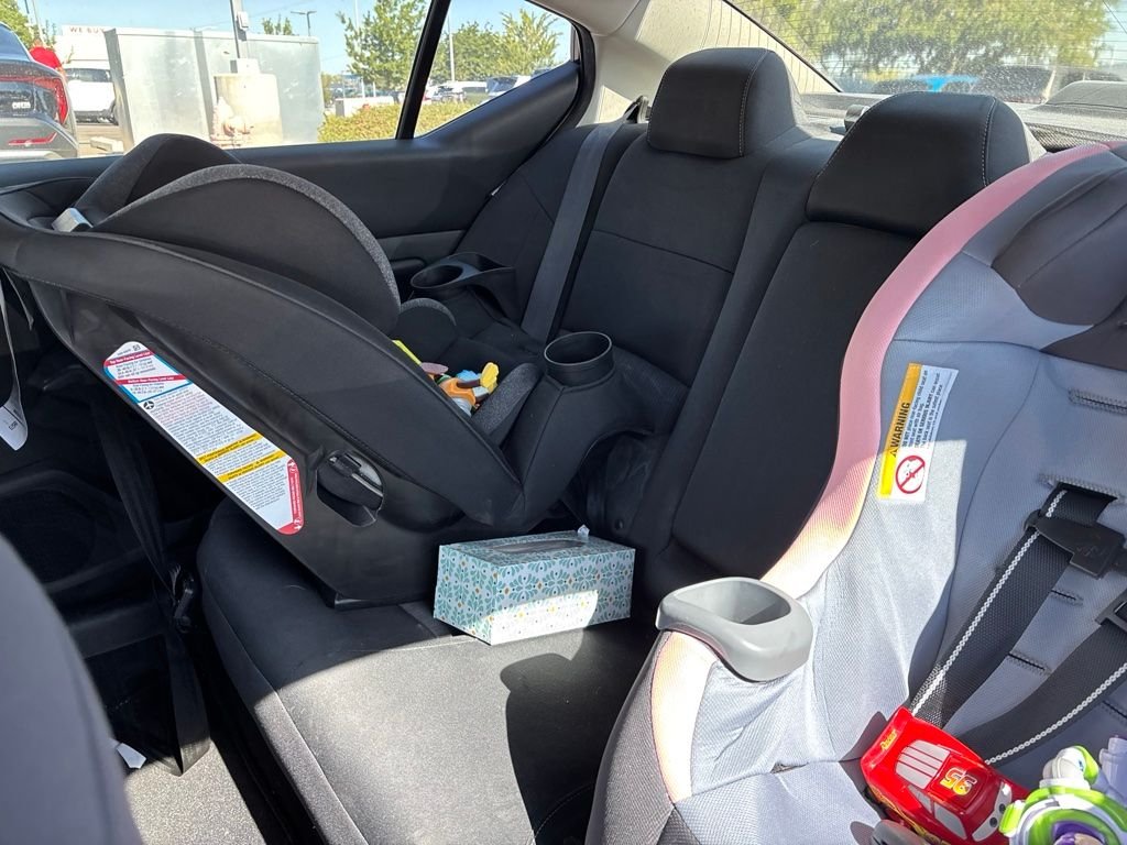 Used 2019 Black Nissan 2.5 SV image 27