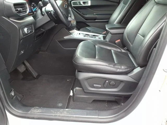 Used 2020 White Ford XLT image 18