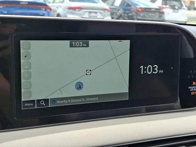 Used 2022 White Hyundai SEL image 19