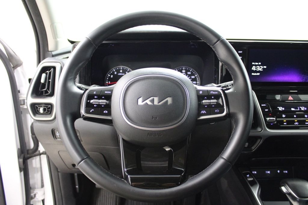 2023 Kia Sorento S - Photo 21