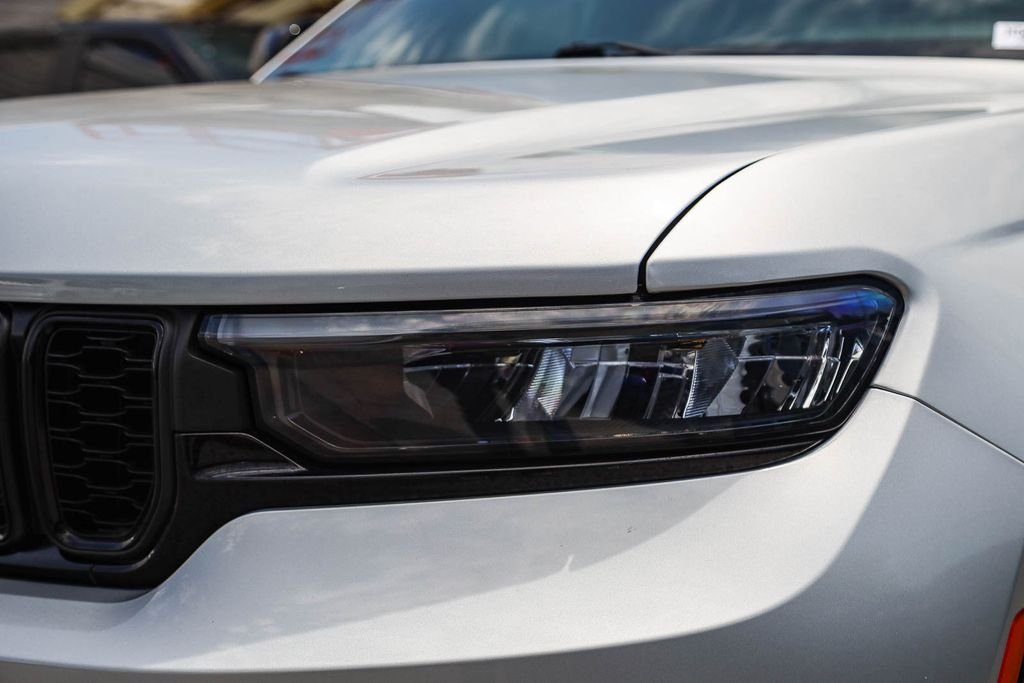 2024 Jeep Grand Cherokee L Altitude - Photo 10