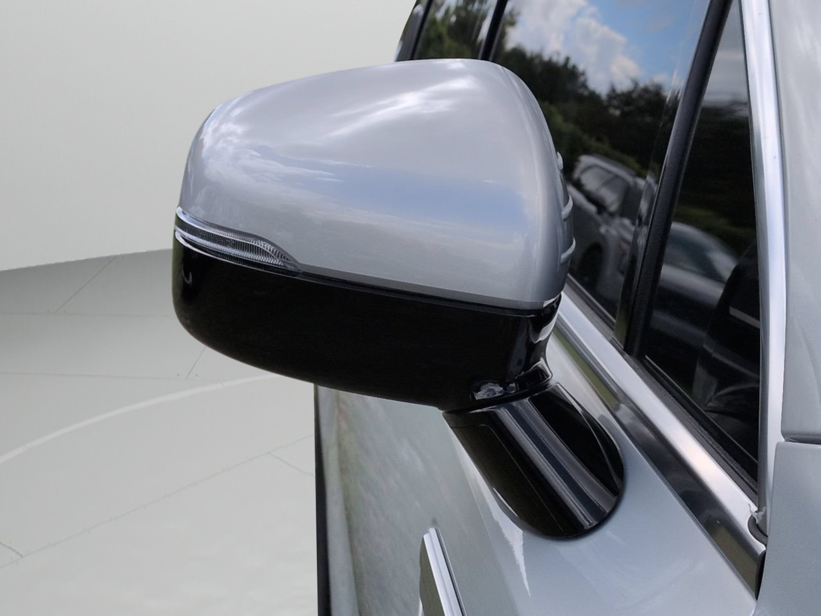New 2026 Ivory Silver Kia LX image 31