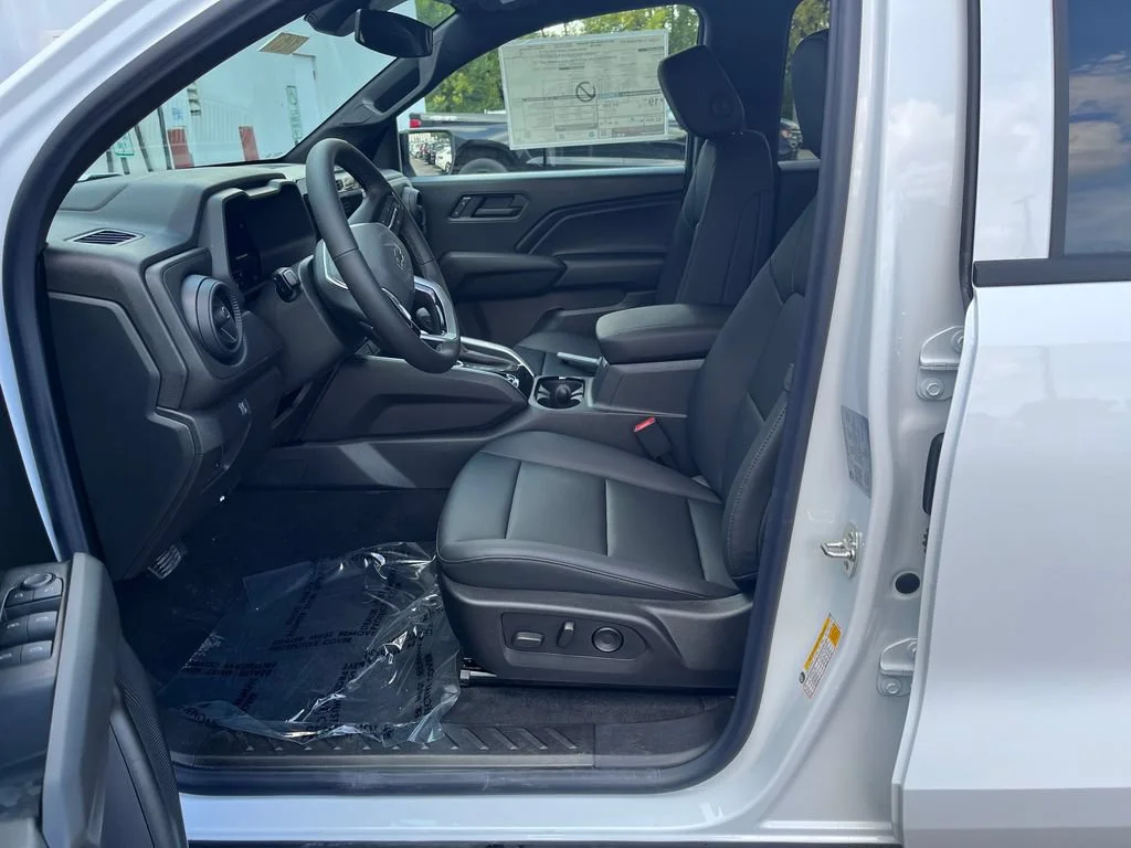 New 2026 Summit White Chevrolet Trail Boss image 9