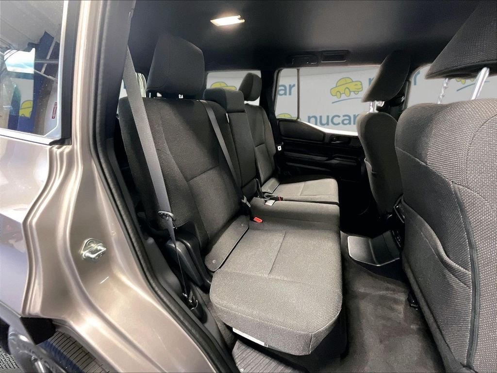 Used 2025  Toyota 1958 image 16