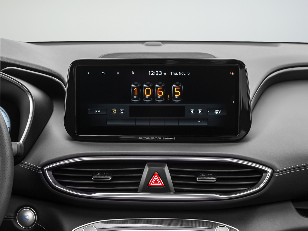 Used 2021 Gray Hyundai SE image 18