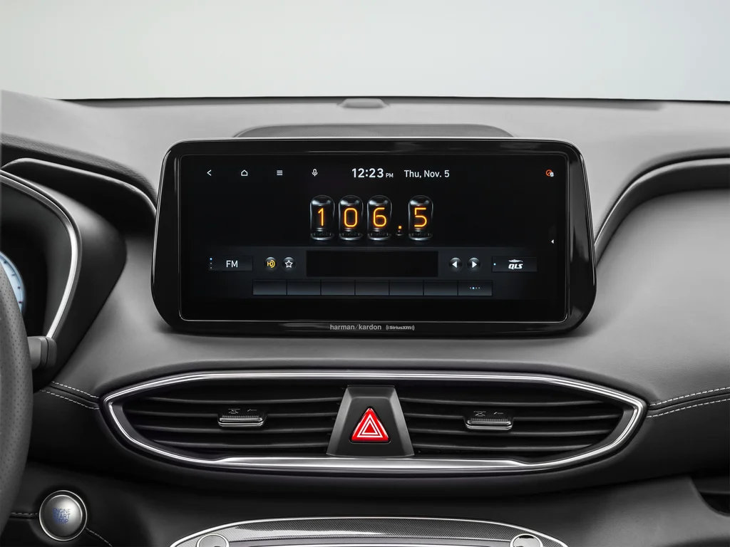 Used 2021 Gray Hyundai SE image 18