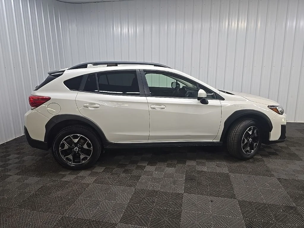 Used 2018 Crystal White Pearl Subaru 2.0i Premium image 2