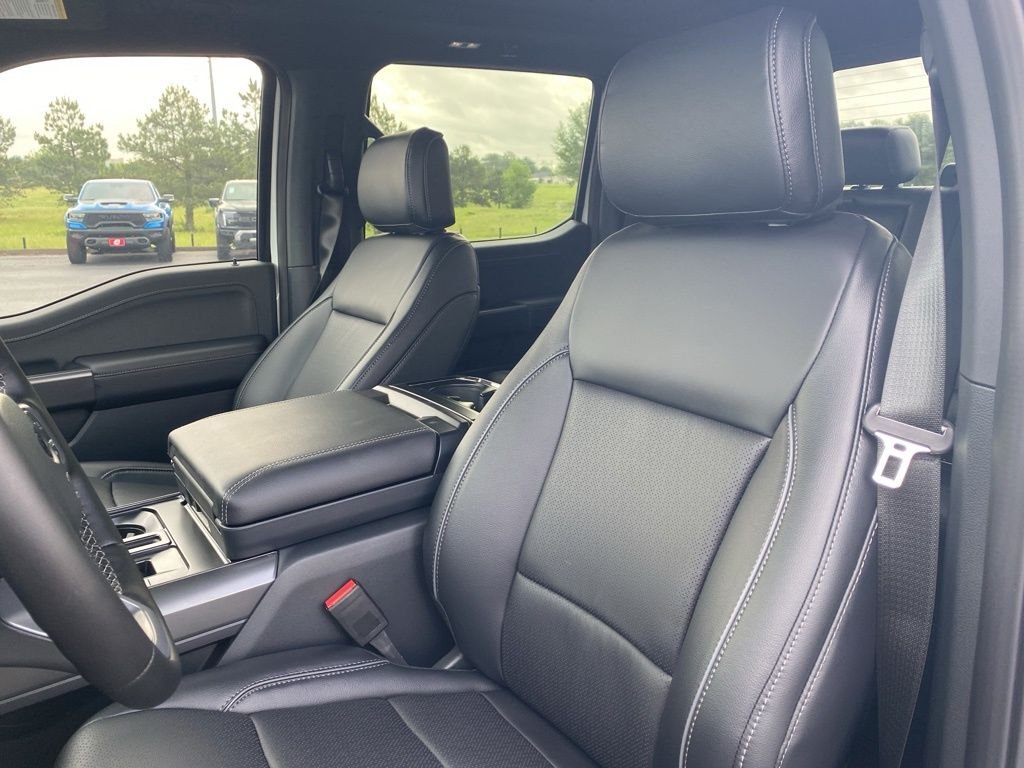2025 Ford F-150 Lariat - Photo 14