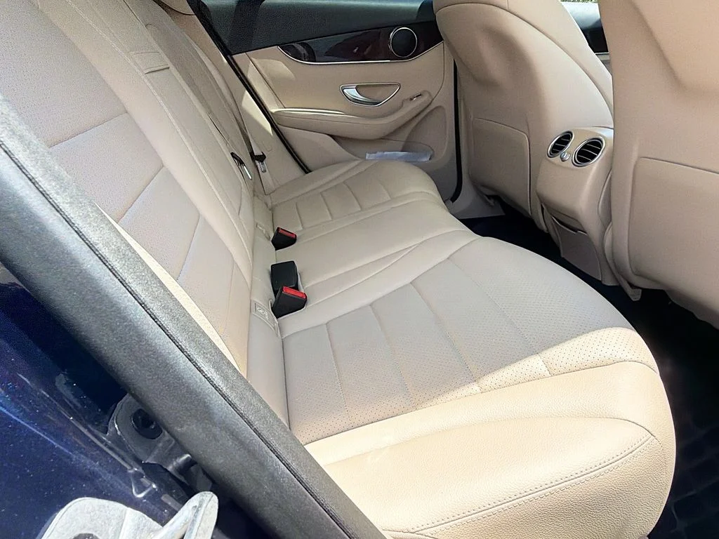 Used 2022  Mercedes-Benz GLC 300 image 29