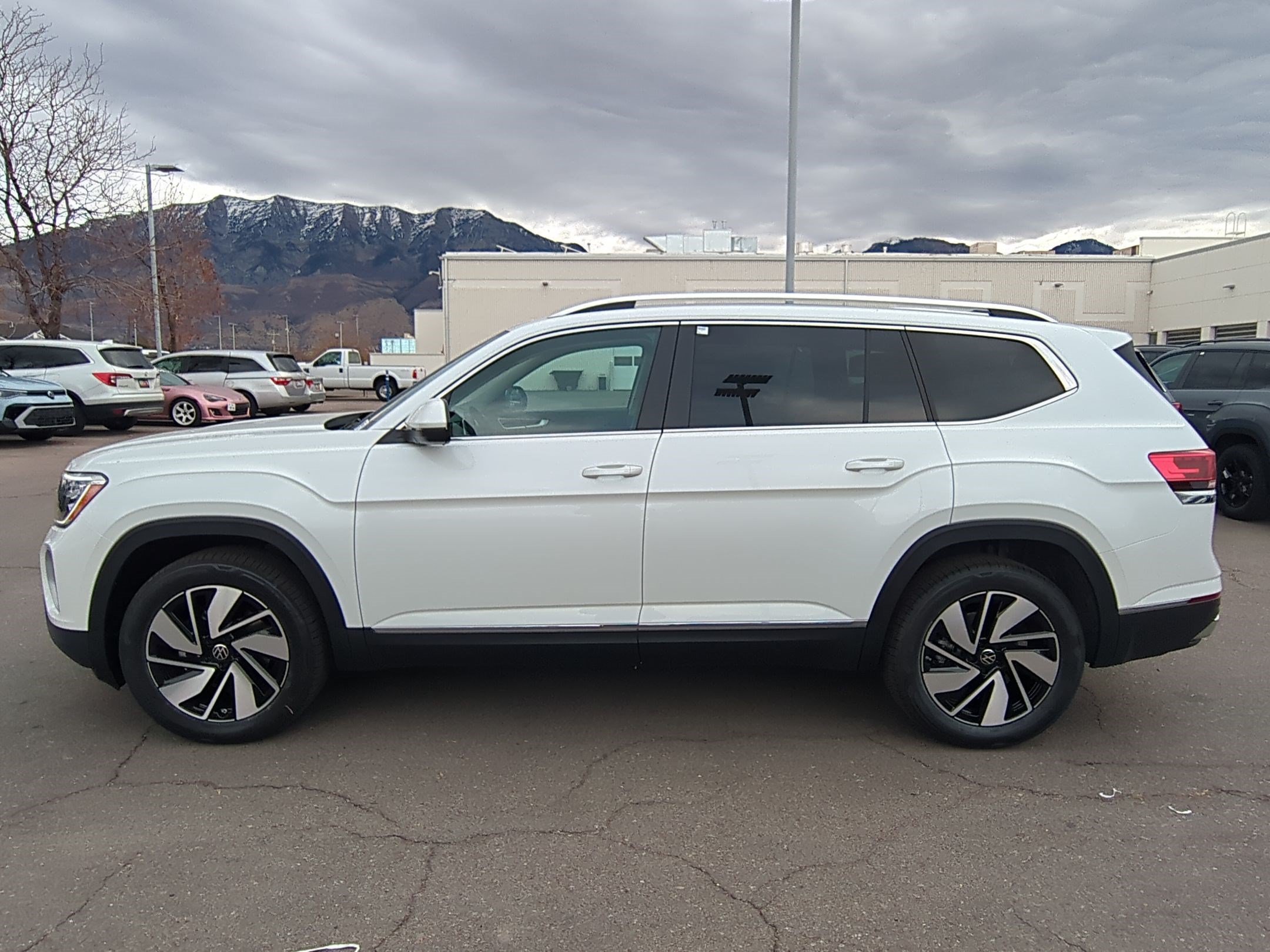 New 2026 Opal White Pearl Volkswagen 2.0T SEL image 7