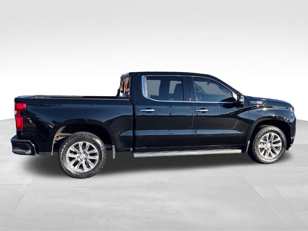 Used 2022 Black Chevrolet High Country image 6