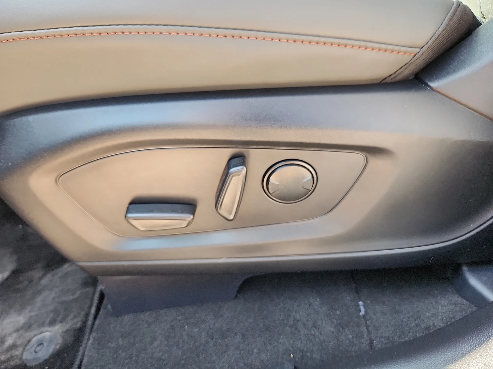 New 2026 Agate Black Metallic Ford Active image 16