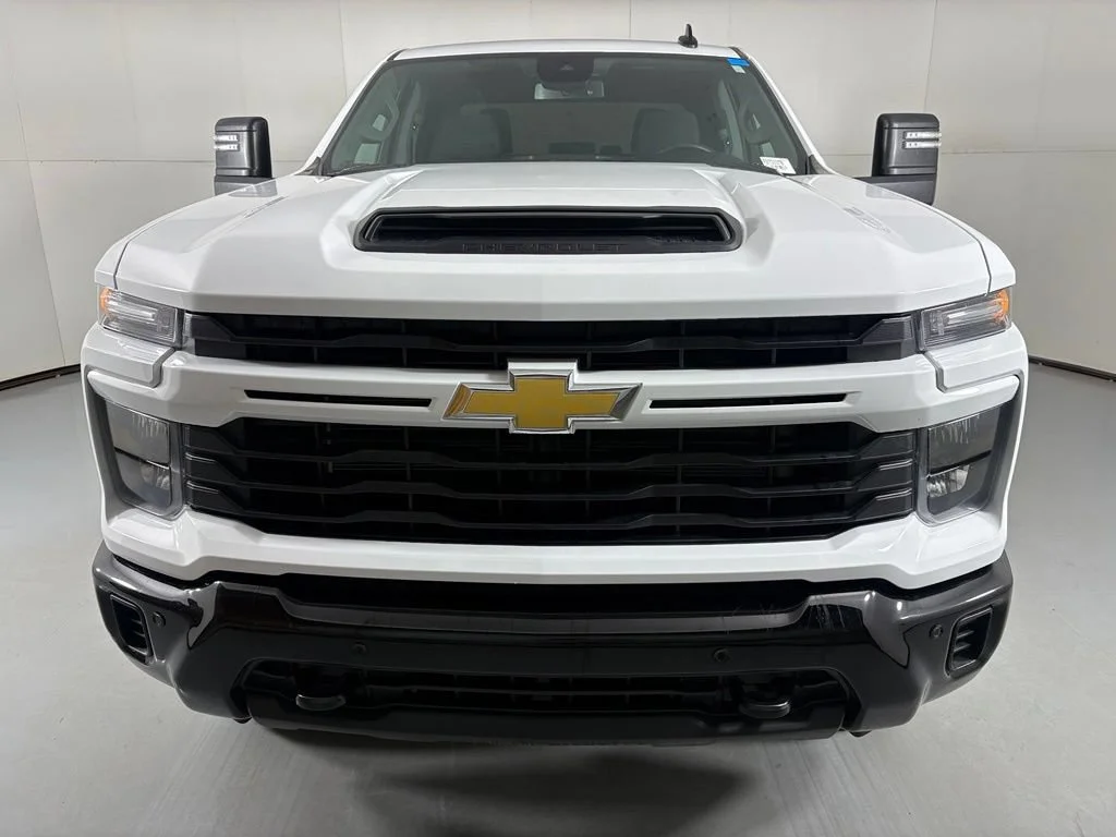 Certified Used 2025 Summit White Chevrolet Custom image 4
