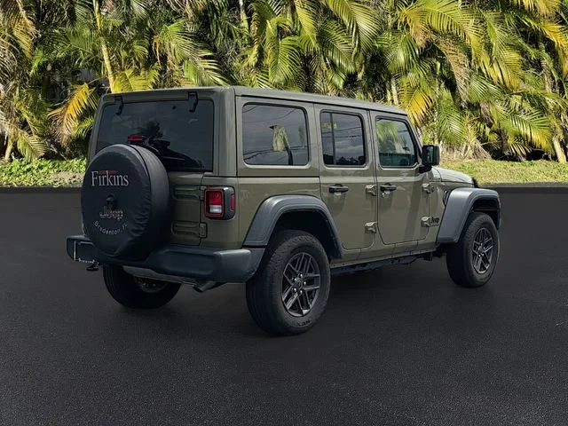 Used 2025 Green Jeep Sport S image 5