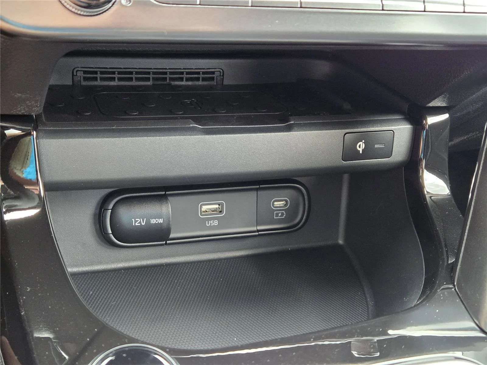New 2026 Fusion Black Kia EX image 30