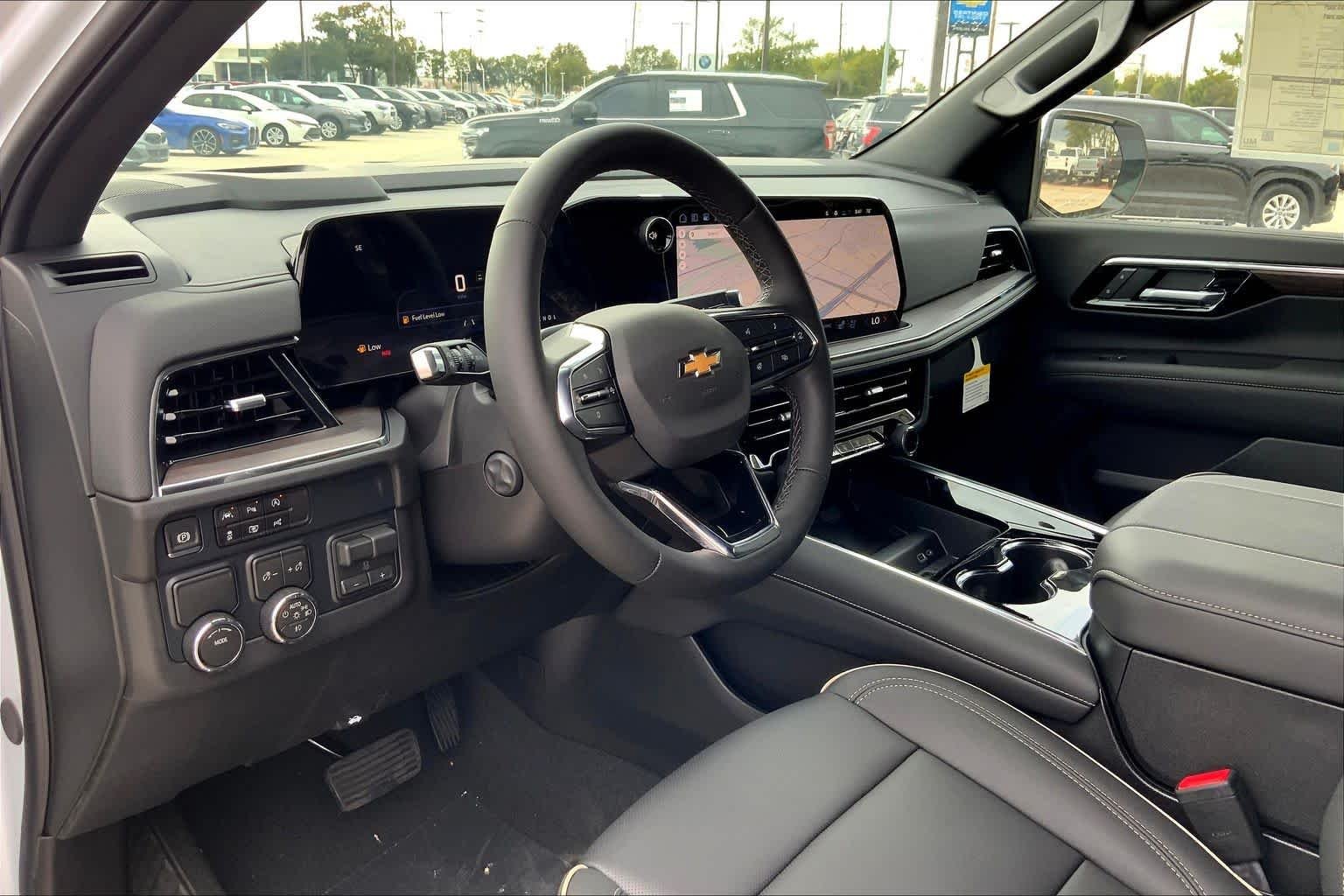 2026 Chevrolet Suburban Premier - Photo 9
