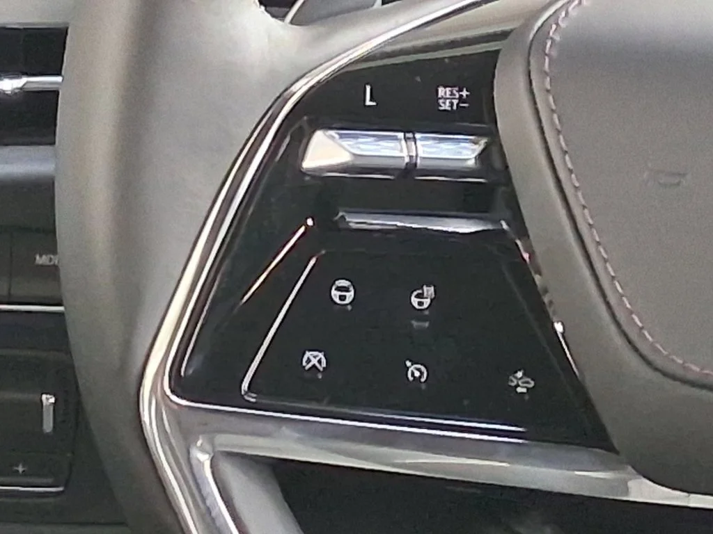 2027 Cadillac Escalade Platinum Sport - Photo 12