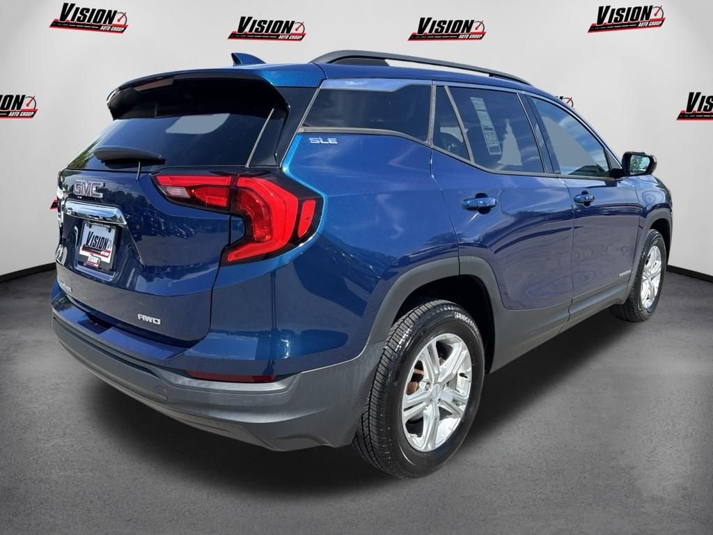 Used 2020 Blue GMC SLE image 5