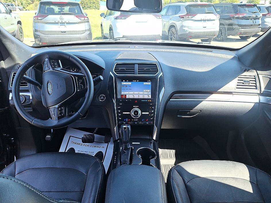Used 2019 Magnetic Metallic Ford Limited image 19