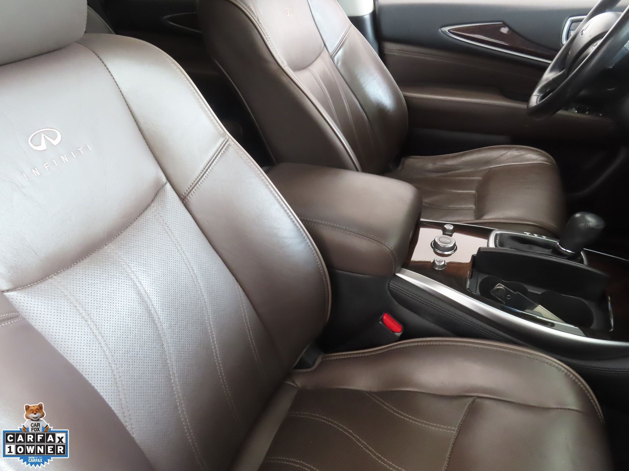 Used 2014 Black INFINITI Base image 26
