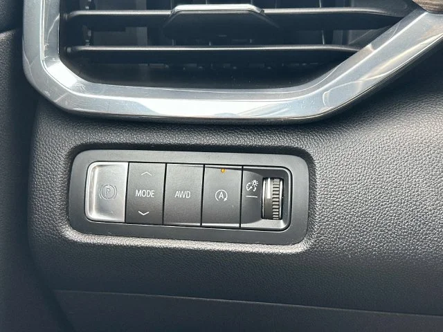 Used 2024 Black GMC Denali image 30