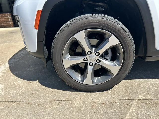 Used 2026 WHITE JEEP Limited image 13
