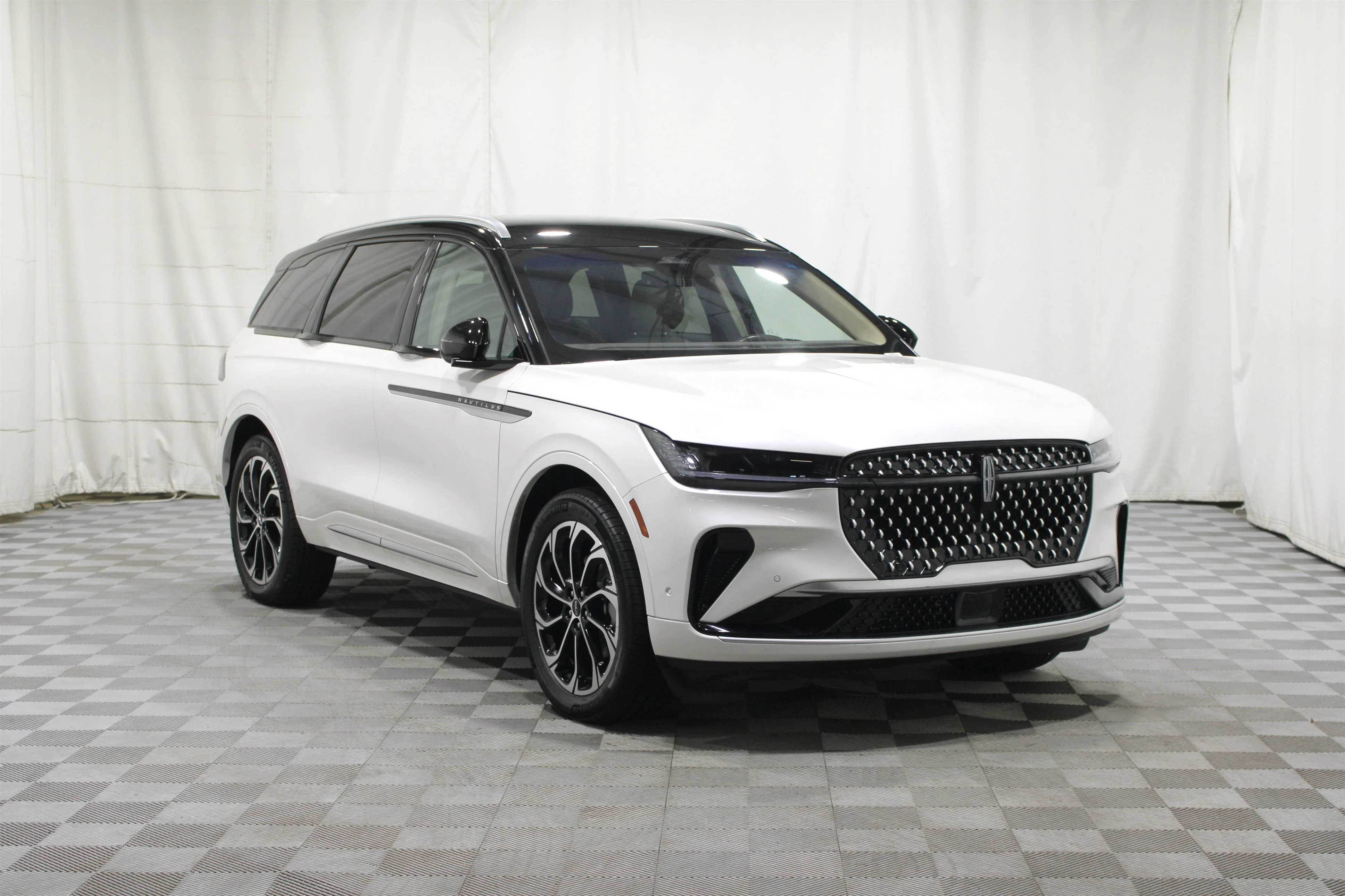 2024 Lincoln Nautilus Reserve