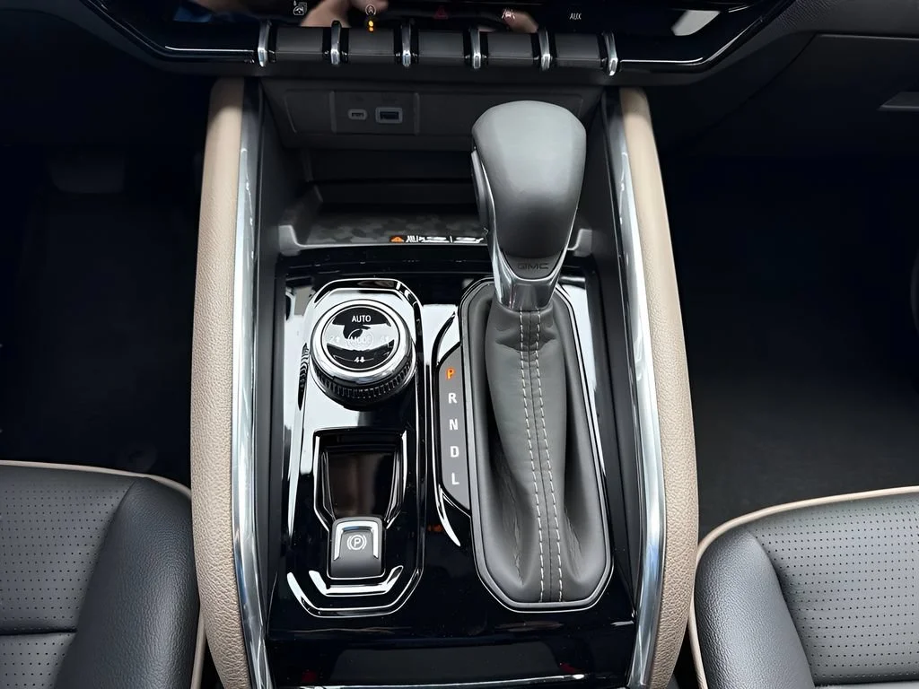 New 2026 Glacier Metallic GMC Denali image 19