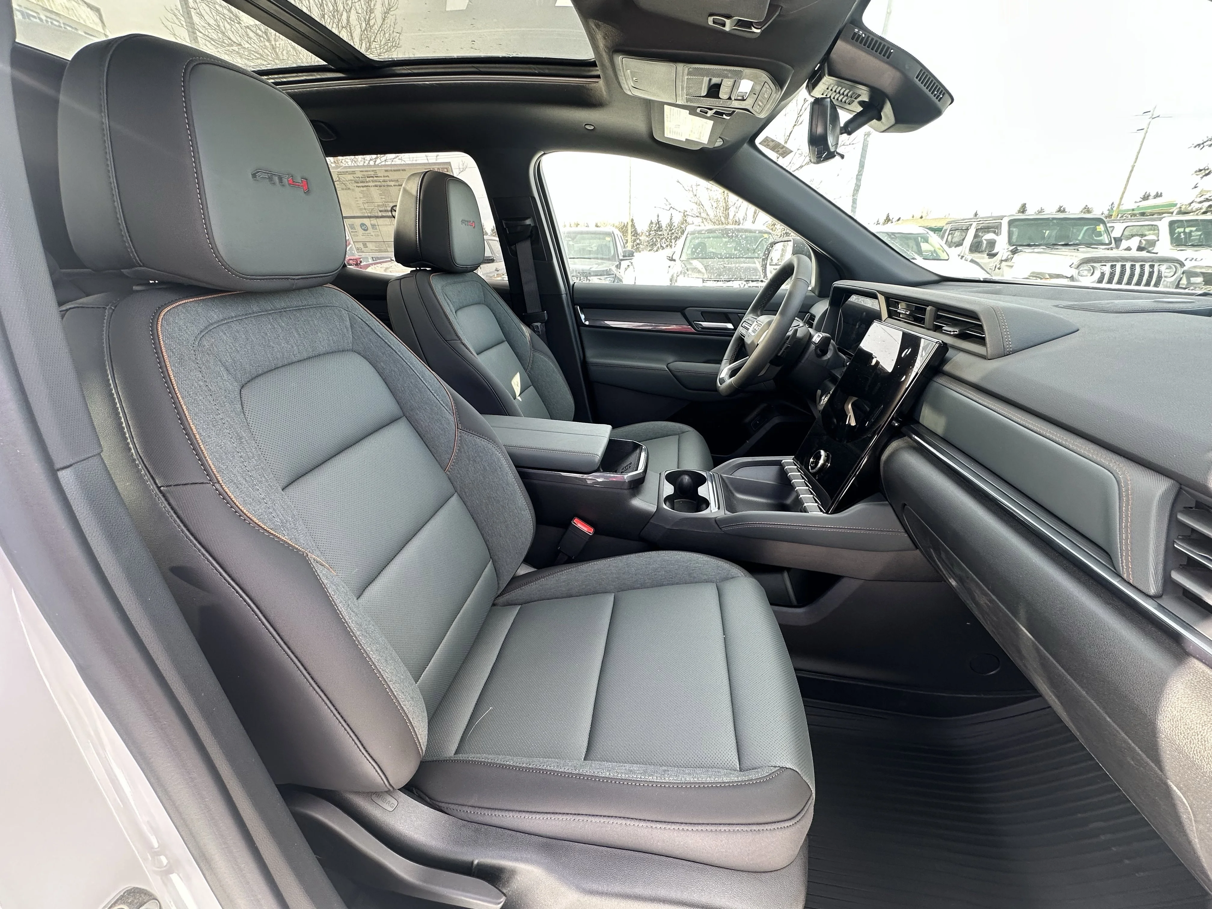 New 2026 Summit White GMC AWD AT4 image 19