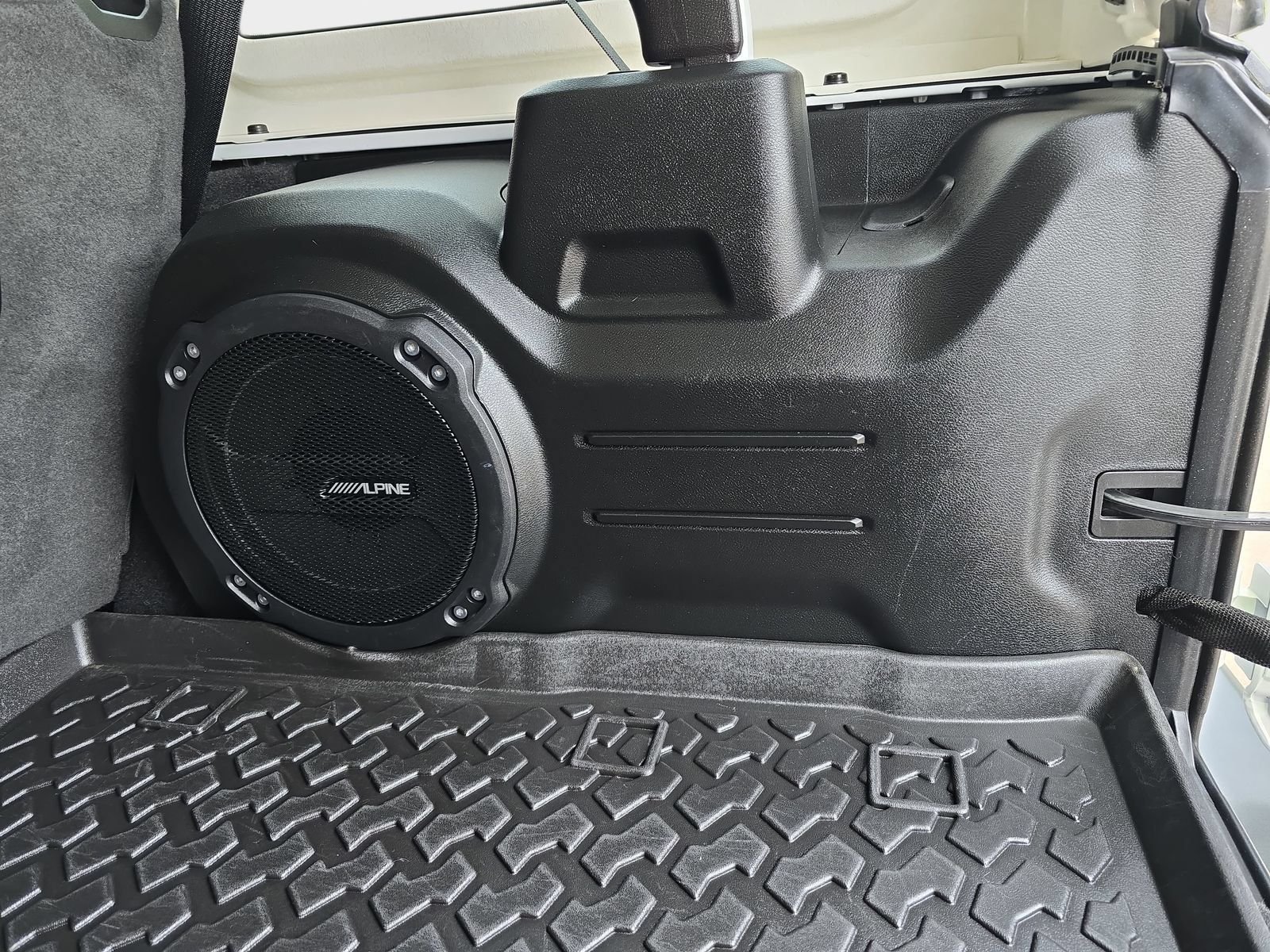 Used 2021 White Jeep Unlimited Rubicon image 17
